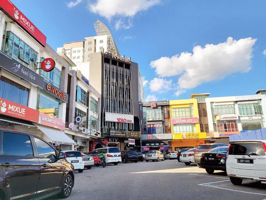Walking Distance To Mount Austin 3 6 Pax * Johor Bahru