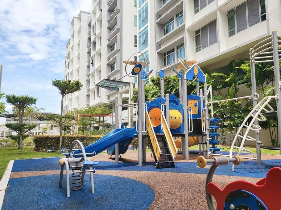 Apartment Walking Distance To Mount Austin 3 6 Pax *